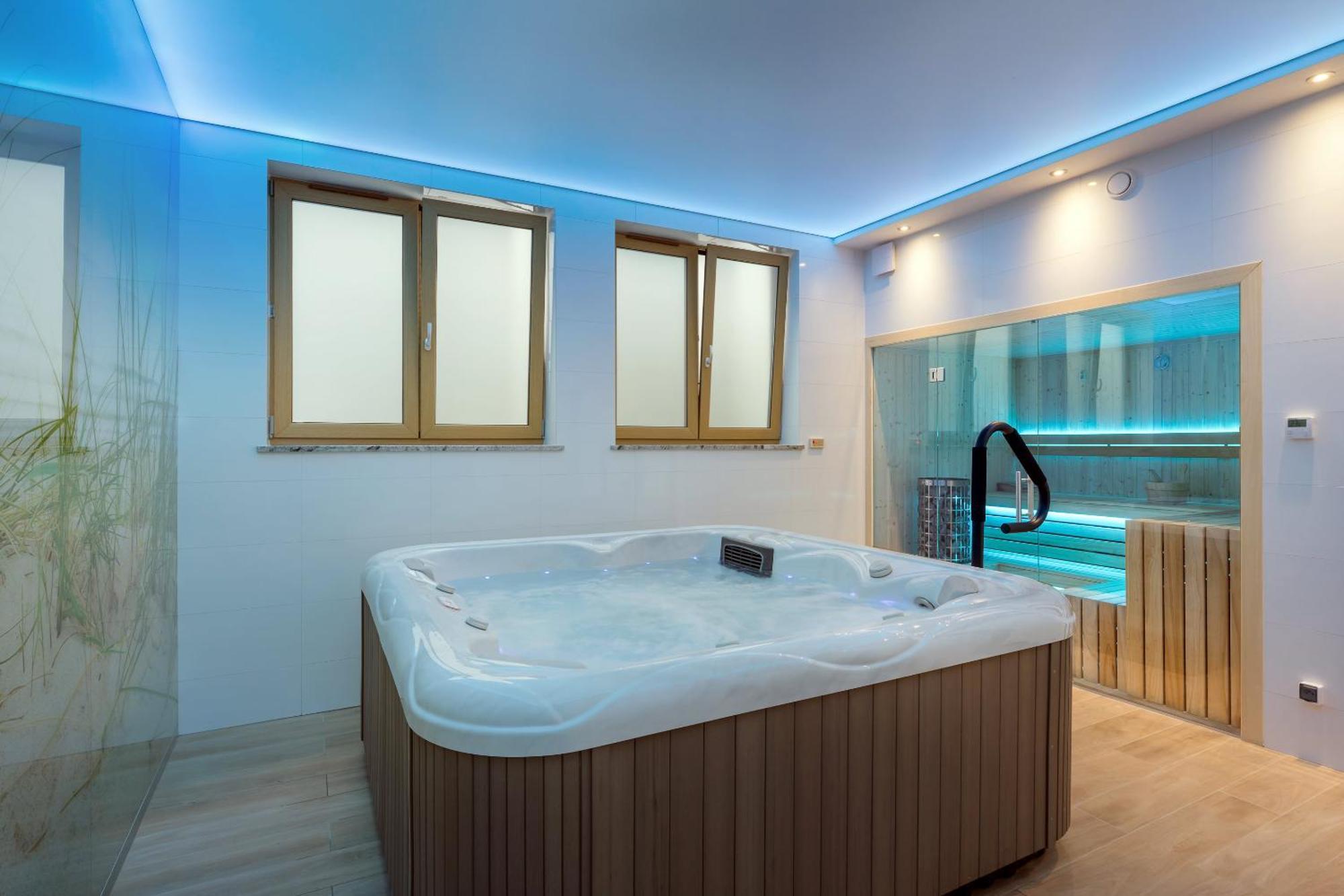 Underground Apartment In A Lux Holiday House Posejdon By Renters Prestige Колчево Экстерьер фото
