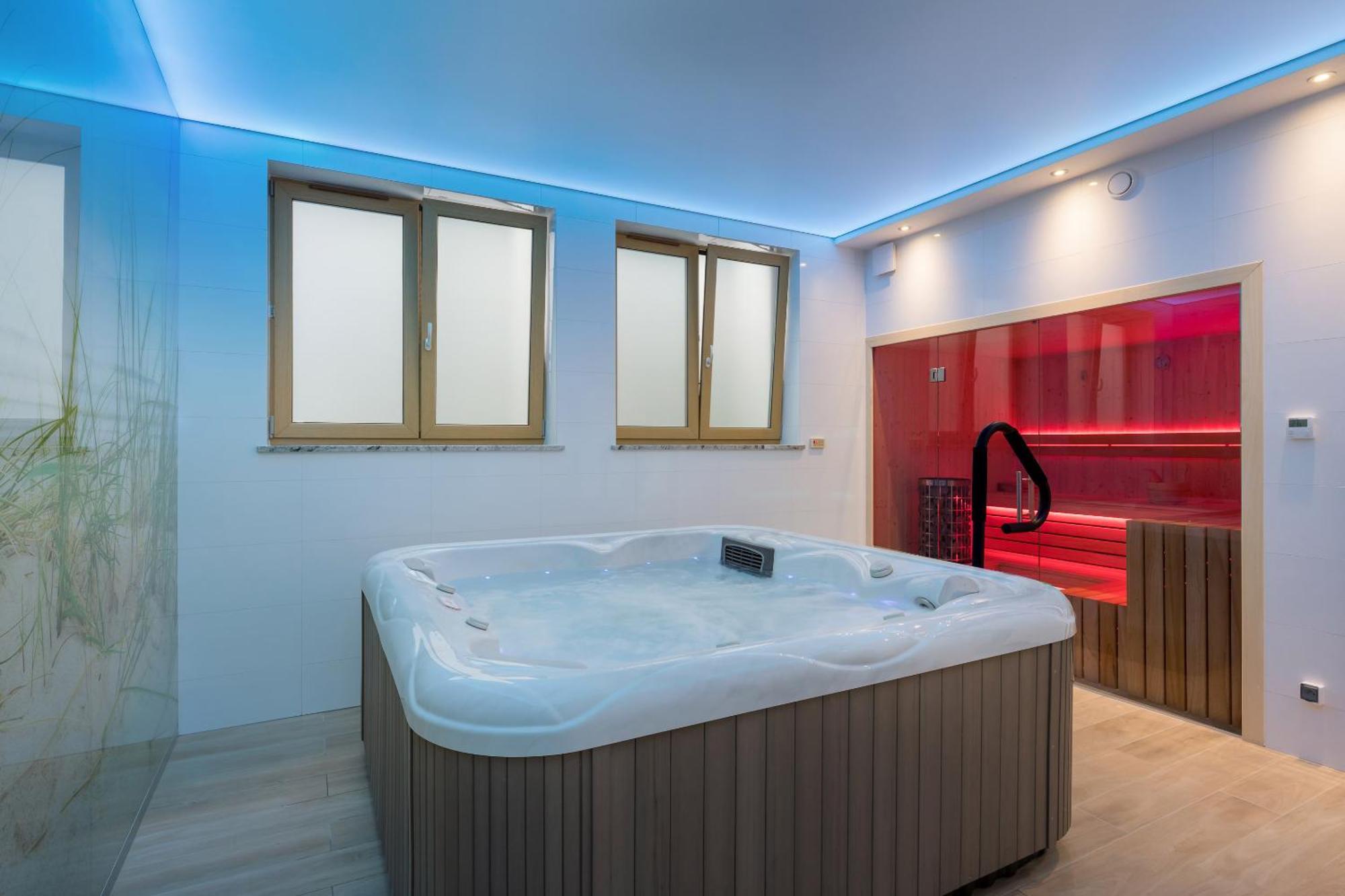 Underground Apartment In A Lux Holiday House Posejdon By Renters Prestige Колчево Экстерьер фото
